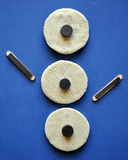 SnowmanSaltDoughMagnets4