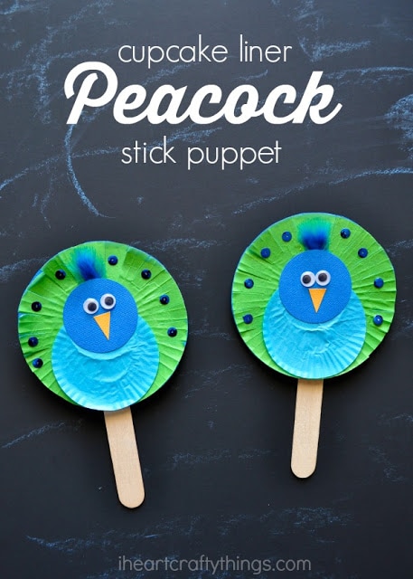 cupcake liner peacock puppet