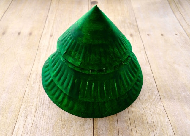 paper plate christmas tree craft 3