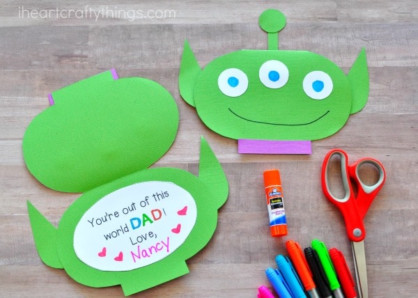 alien kids fathers day card 9