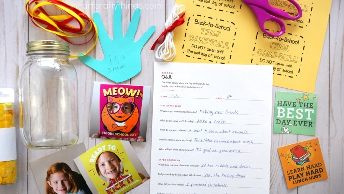 This DIY back-to-school time capsule is a fun way to preserve first day of school memories. Fun back-to-school activities for kids.