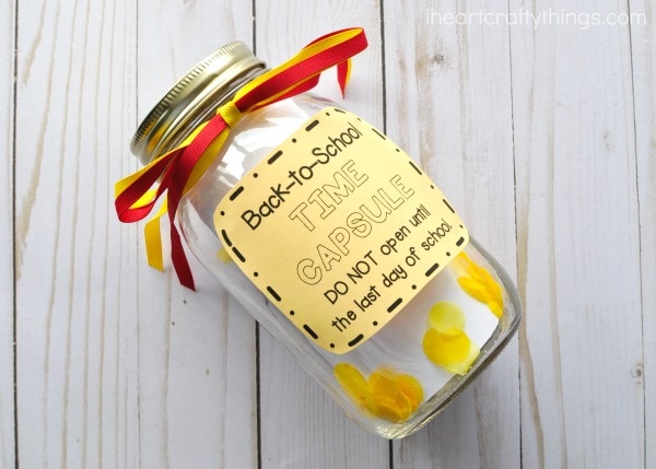This DIY back-to-school time capsule is a fun way to preserve first day of school memories. Fun back-to-school activities for kids.