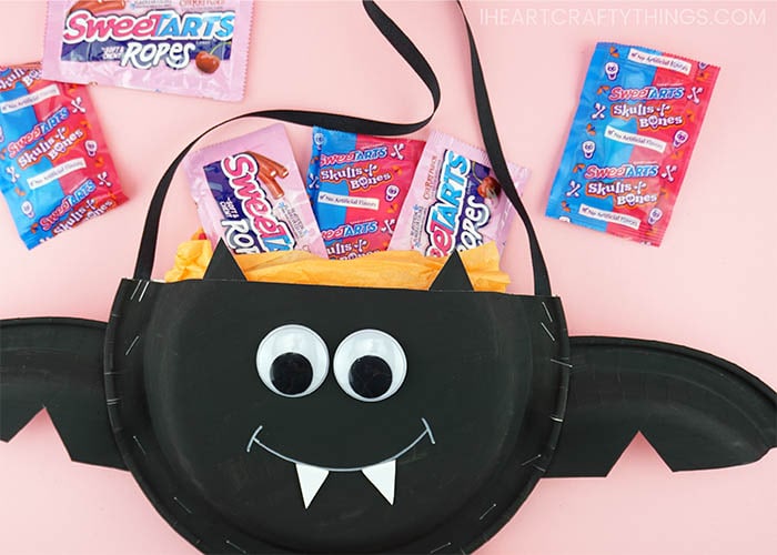 paper plate bat halloween candy holder 4 copy