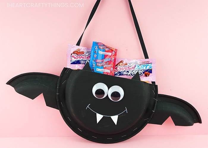 paper plate bat halloween candy holder 8 copy