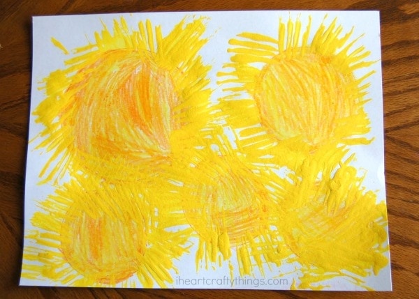 This starburst craft for kids is a fun summer art project for kids that uses forks for painting. Great summer craft for preschool and when learning about the stars or solar system.