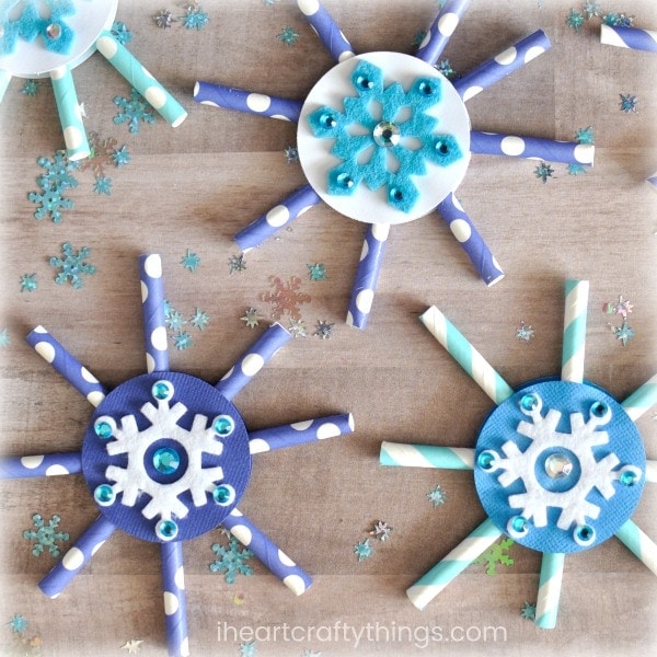 Make some paper straw snowflakes for a fun preschool cutting practice activity. Awesome winter crafts for kids and snowflake crafts.
