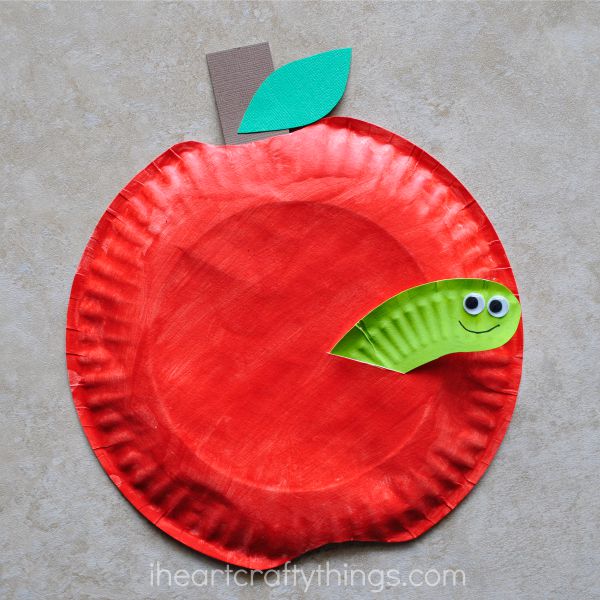 paper plate apple craft 3