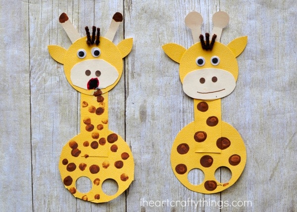 Put on a puppet show or just play with this fun Finger Puppet Giraffe Craft! It’s great for encouraging imaginary play or as a part of thematic zoo activities!