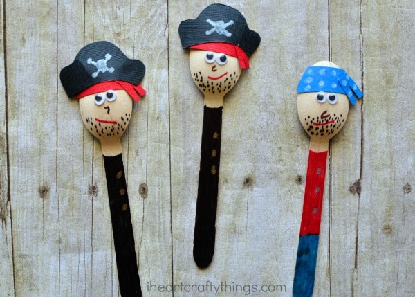 wood-spoon-pirate-craft-4