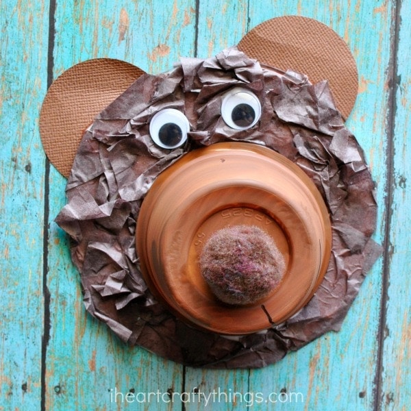 This recycled CD bear craft is a simple and fun animal craft for kids to make and it makes a great summer kids craft after seeing some bears at your local zoo.