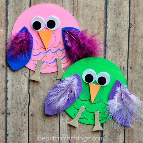 This recycled CD owl craft is colorful and fun and makes a perfect bird craft for any time of the year. Great when learning all about birds in preschool.