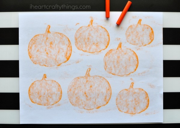 crayon-rubbing-pumpking-patch-craft-5