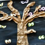 This spooky tree Halloween Craft is a great Halloween kids craft or works great when learning about nocturnal animals and their glowing nighttime eyes.