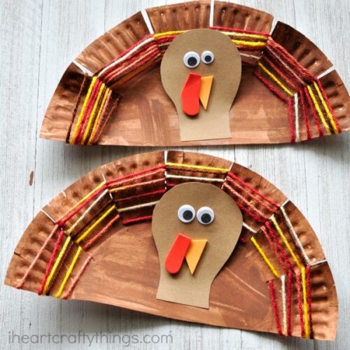 Paper Plate Yarn Weaving Turkey Craft - I Heart Crafty Things