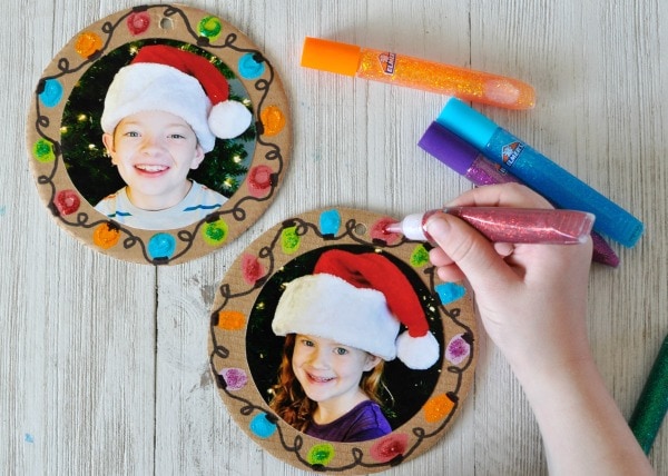 Easy DIY Christmas Photo Ornaments - I Heart Crafty Things