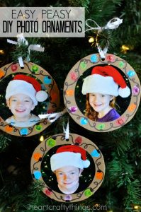 Easy DIY Christmas Photo Ornaments - I Heart Crafty Things