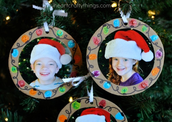 Easy DIY Christmas Photo Ornaments - I Heart Crafty Things