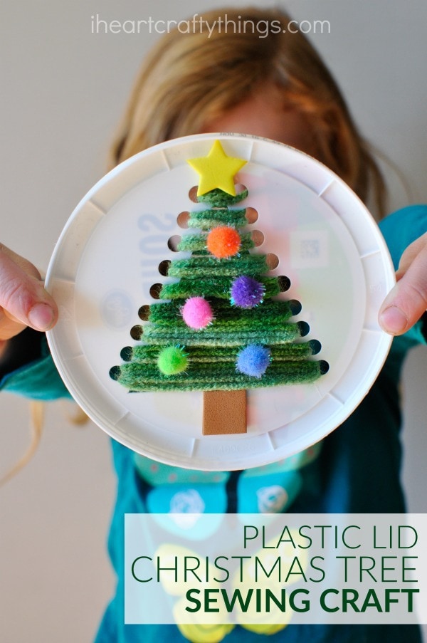 plastic-lid-christmas-tree-sewing-craft