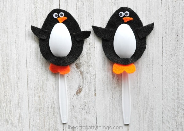 plastic spoon penguin craft 5