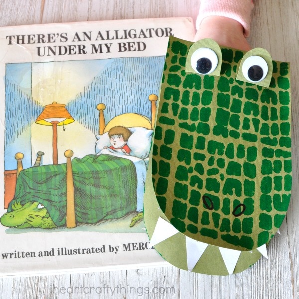 diy alligator hand puppets