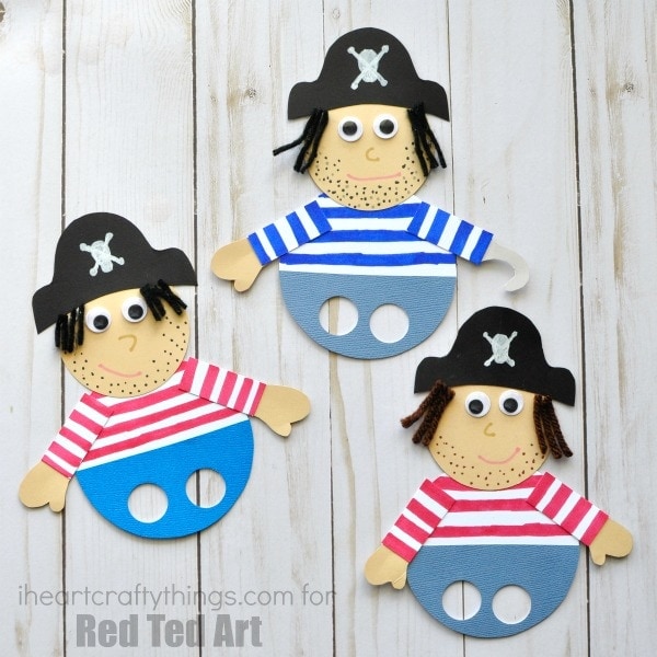 Super fun pirate finger puppets for pretend play. Cute pirate crafts for kids, summer crafts for kids and diy puppets for kids.