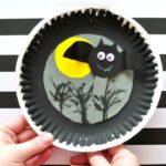 Fun and simple kids Halloween party ideas for classroom parties and neighborhood parties. Cute Halloween party snacks and Halloween crafts for kids.