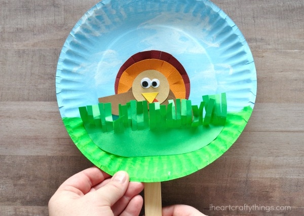 hiding turkey paper plate puppet 2