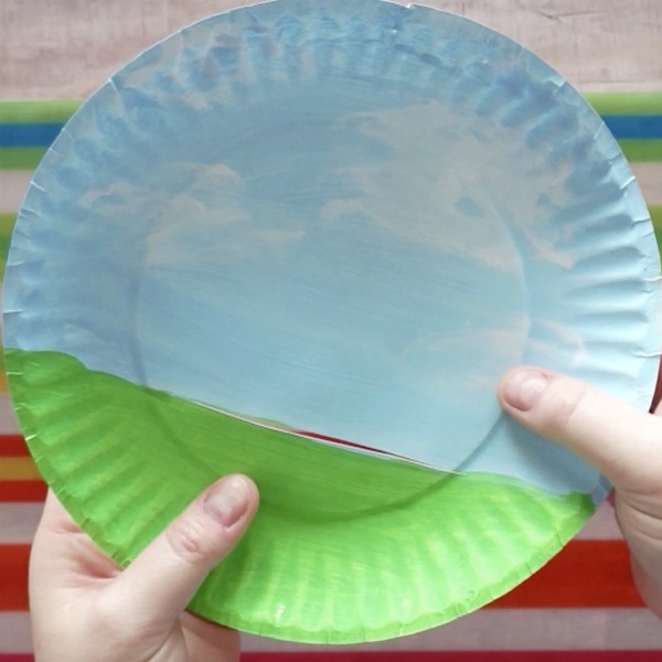 hiding turkey paper plate puppet 3