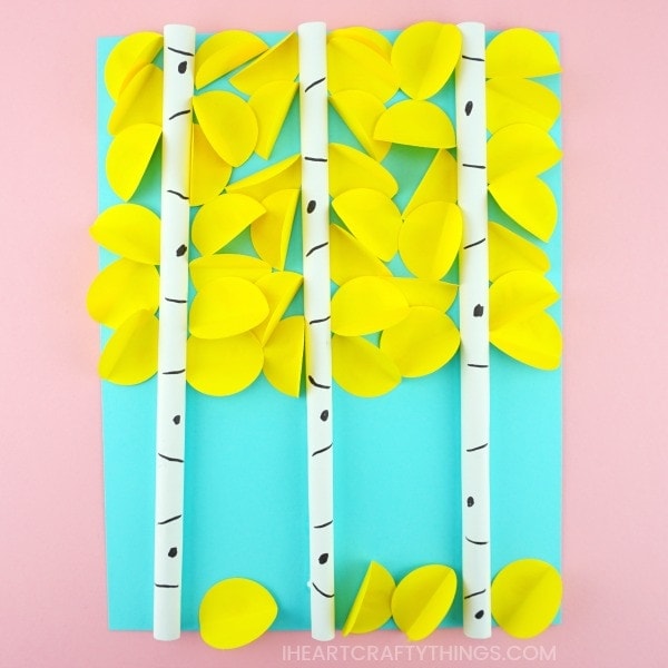 Make this beautiful paper aspen tree art project for a fall art project. This aspen art project is sure to look gorgeous on display as a fall kids craft.