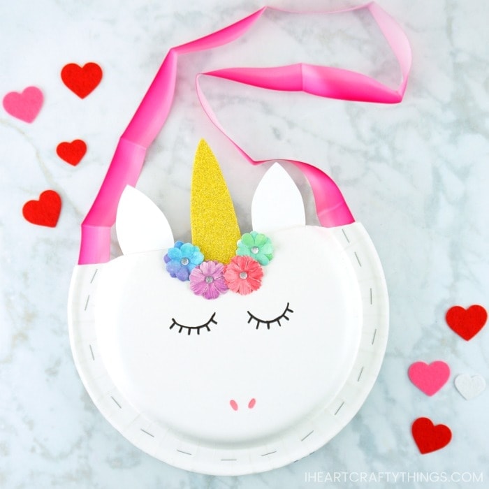 https://iheartcraftythings.com/wp-content/uploads/2019/01/unicorn-valentine-holder-1.jpg