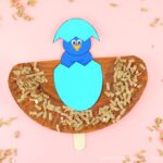 Easy pop up bird craft for kids of all ages. Create your craft and then watch as the bird pops up and hatches out of it's egg. Fun spring craft for kids.