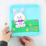 Easy Easter paper plate crafts for kids -Use a paper plate to create this Easter puppet craft. Kids will have fun making and playing with this Easter craft.
