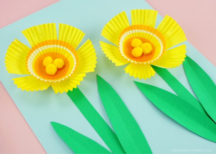 Close up angled view of tops of cupcake liner daffodils.