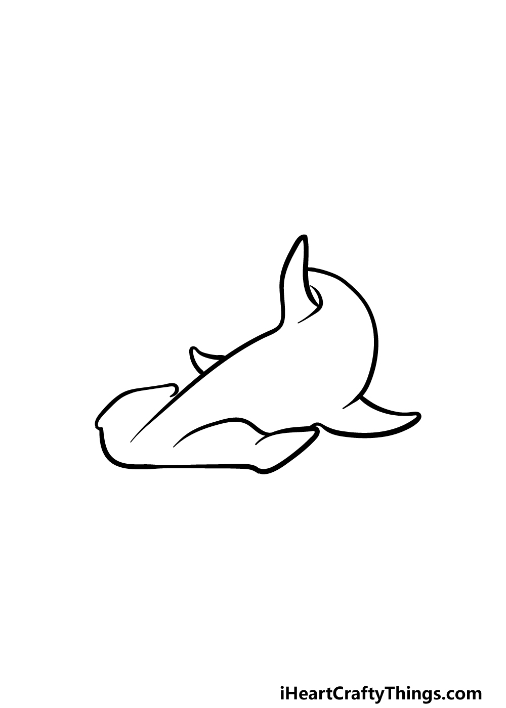 drawing hummerhead shark step 3